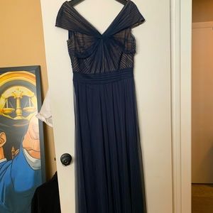 Navy blue Tahari Shoji gown-14 petite. Slimming!